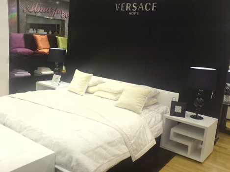 versace-1.jpg